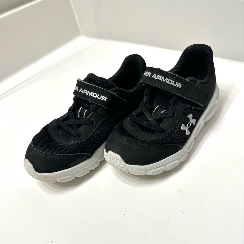 Boys' Little Kids' Under Armour Assert Running Shoes